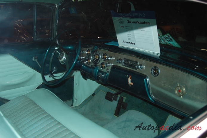 Packard Clipper 1941-1957 (1955 Custom Constellation sedan 2d), wnętrze