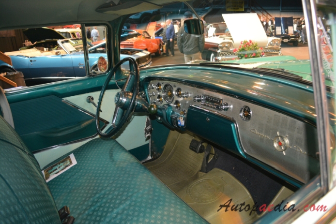 Packard Clipper 1941-1957 (1955 sedan 4d), wnętrze