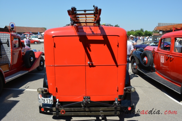 Packard Eight 1924-1951 (1924-1927 fire engine), rear view