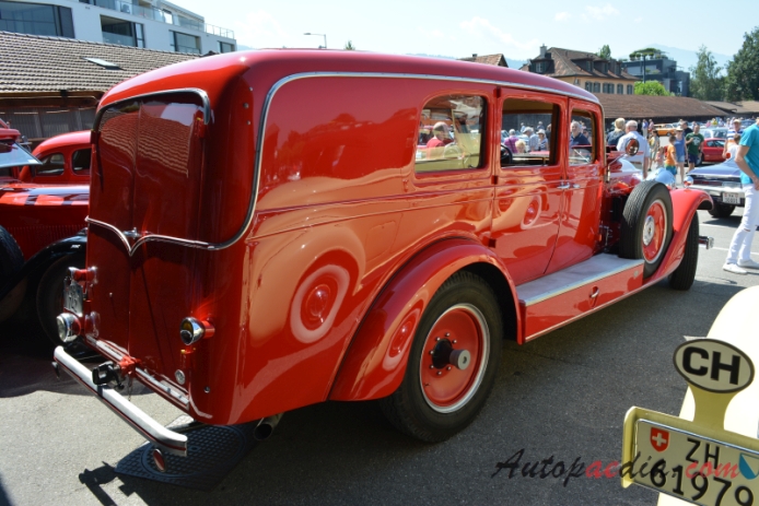 Packard Eight 1924-1951 (1928-1932 fire engine), right rear view