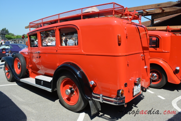 Packard Eight 1924-1951 (1928 fire engine),  left rear view