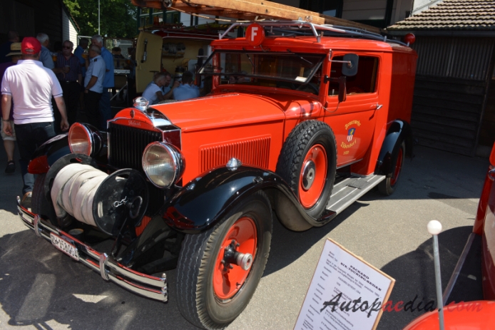 Packard Eight 1924-1951 (1930 wóz strażacki), lewy przód