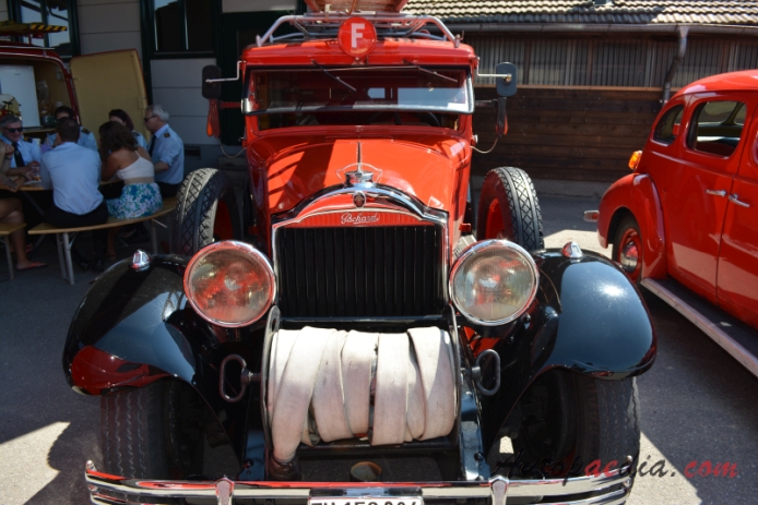 Packard Eight 1924-1951 (1930 wóz strażacki), przód