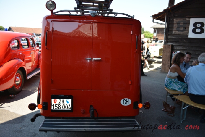 Packard Eight 1924-1951 (1930 wóz strażacki), tył