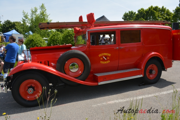 Packard Eight 1924-1951 (1932 wóz strażacki), lewy bok