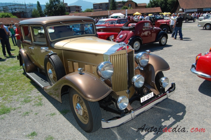 Packard Eight 1924-1951 (1933 Club Sedan 4d), prawy przód