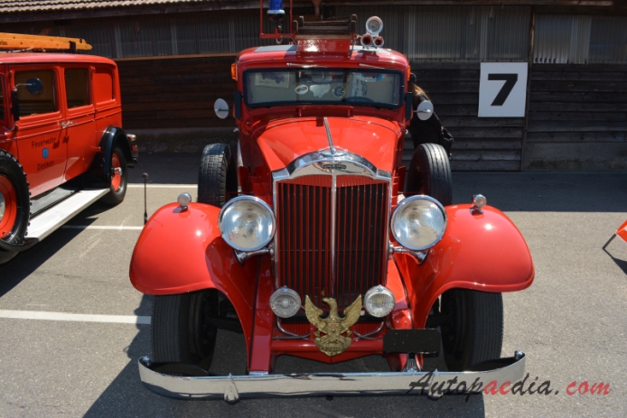 Packard Eight 1924-1951 (1933 Serie 10 Werner Risch Zurich wóz strażacki), przód