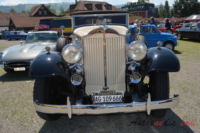 Packard Eight 1924-1951 (1933 convertible 2d), front view