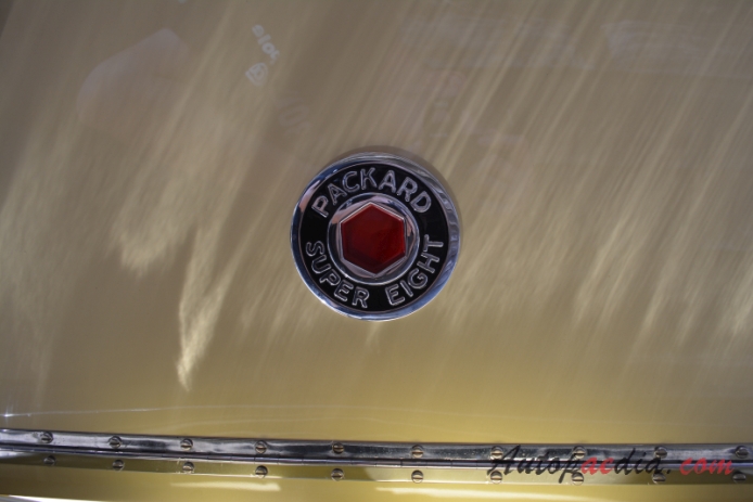 Packard Eight 1924-1951 (1937 Super Eight Speedster 2d), rear emblem  