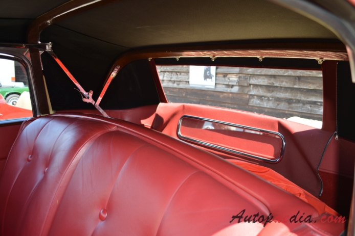 Packard Eight 1924-1951 (1937 Super Eight Speedster 2d), wnętrze