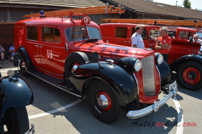 Packard Eight 1924-1951 (1938 Werner Risch Zurich fire engine), right side view