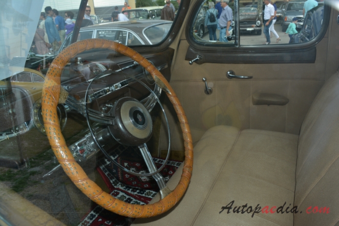 Packard Eight 1924-1951 (1939 Super Eight sedan 4d), wnętrze