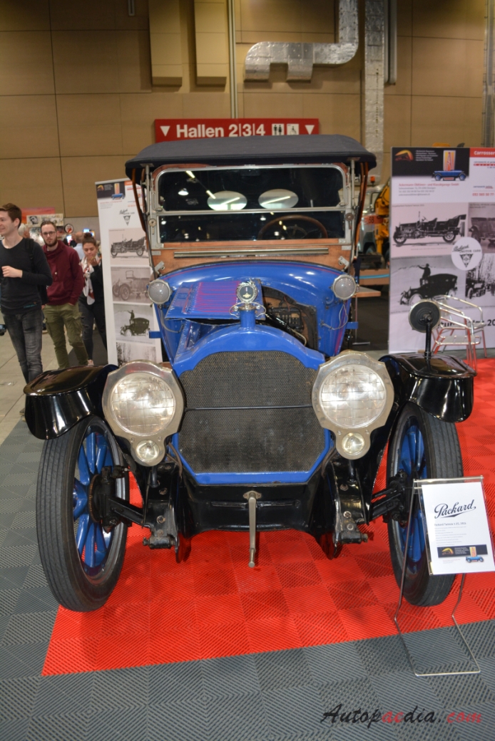 Packard Twin Six 1915-1923 (1915 Packard Twin Six 1-25 First-series Touring 4d), front view