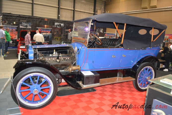 Packard Twin Six 1915-1923 (1915 Packard Twin Six 1-25 First-series Touring 4d), left side view
