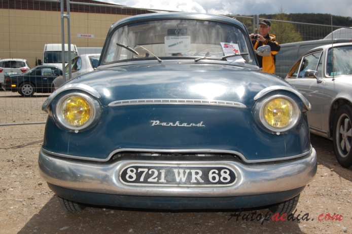 Panhard PL 17 1959-1965 (1960 PL 17 L1 sedan 4d), front view