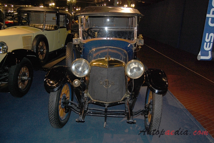 Panhard X26 1920 (Coupé chauffeur 4d), przód