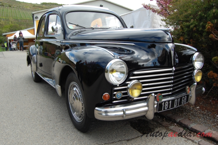 Peugeot 203 1948-1960 (1952-1960 sedan 4d), right front view