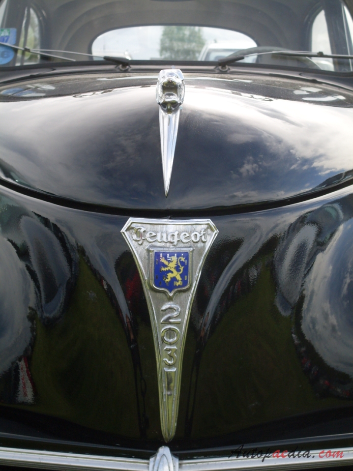 Peugeot 203 1948-1960 (1952-1960 sedan 4d), front emblem  