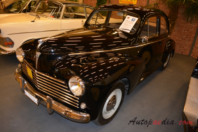 Peugeot 203 1948-1960 (1954 sedan 4d), left front view