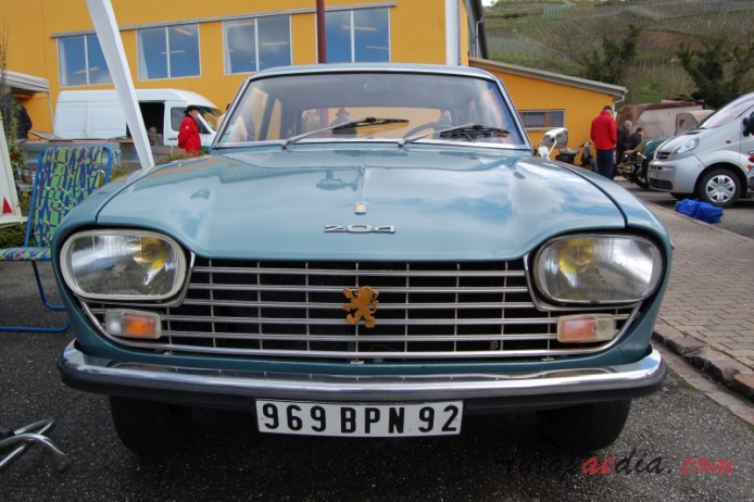 Peugeot 204 1965-1976 (1966-1969 Coupé 2d), front view