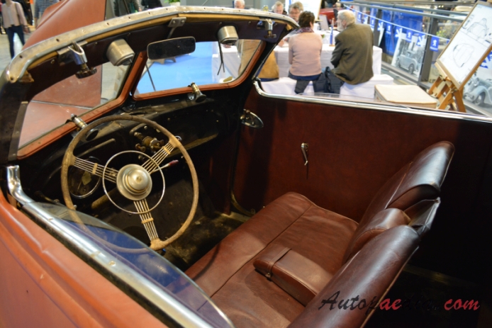 Peugeot 402 1935-1942 (1936 Decapotable Metallique Eclipse E4 convertible 2d), interior