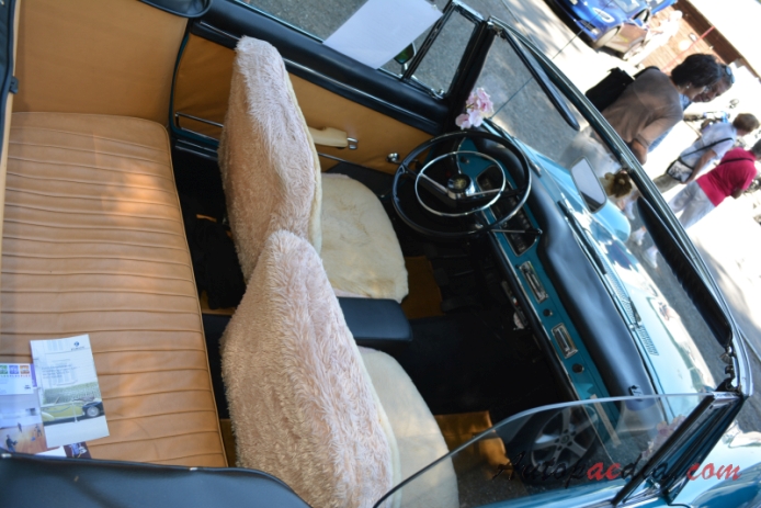 Peugeot 404 1960-1975 (1963 Pininfarina cabriolet 2d), wnętrze