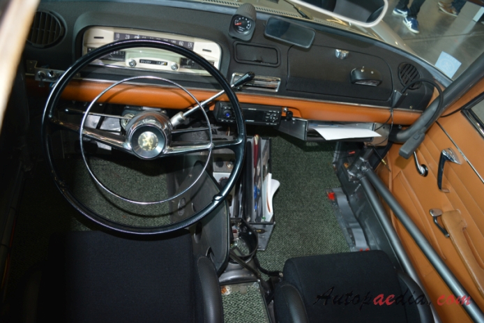 Peugeot 404 1960-1975 (1965 Peugeot 404 Rally saloon 4d), wnętrze