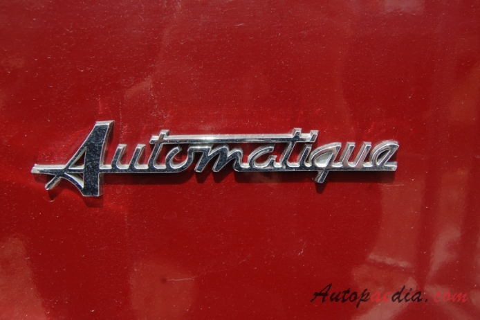 Peugeot 404 1960-1975 (1966-1975 saloon 4d), emblemat tył 