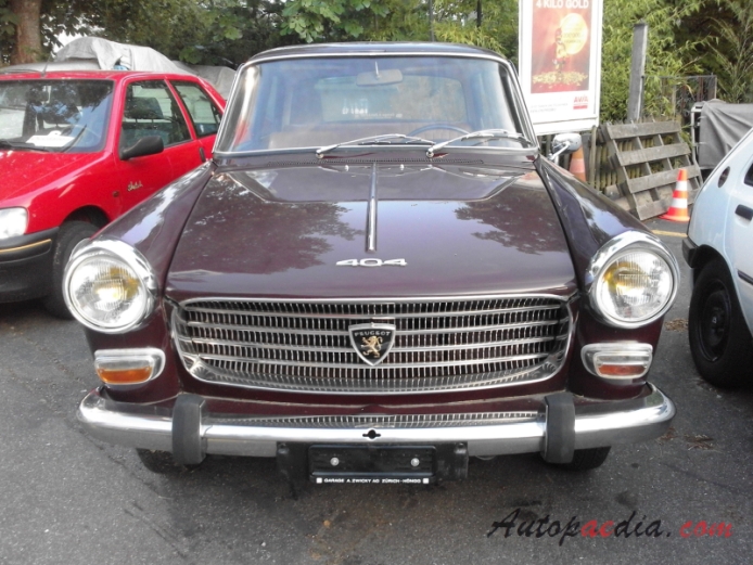 Peugeot 404 1960-1975 (1966-1975 saloon 4d), front view