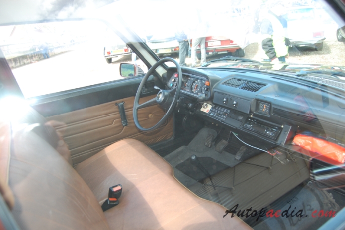 Peugeot 504 1968-1983 (1980-1983 Dangel 4x4 pickup 2d), interior
