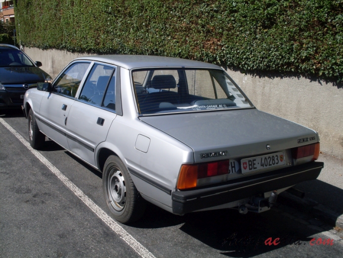 Peugeot 505 1979-1993 (sedan 4d),  left rear view