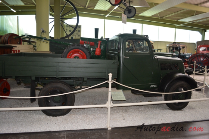 Phänomen Granit 1500 1940-1945 (1940 1500 S pojazd wojskowy), prawy bok