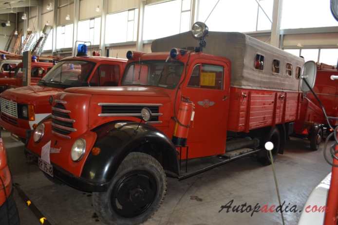 Phänomen Granit 30K (Robur Garant 30K) 1953-1961 (1960 LF-Lkw-TS 8-STA wóz strażacki), lewy przód