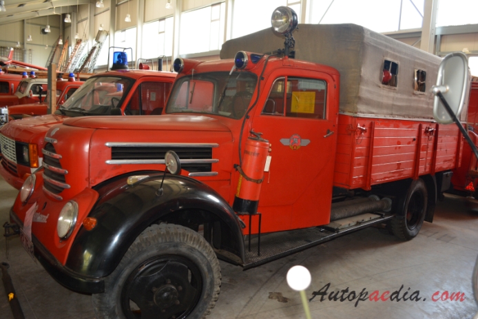Phänomen Granit 30K (Robur Garant 30K) 1953-1961 (1960 LF-Lkw-TS 8-STA wóz strażacki), lewy bok