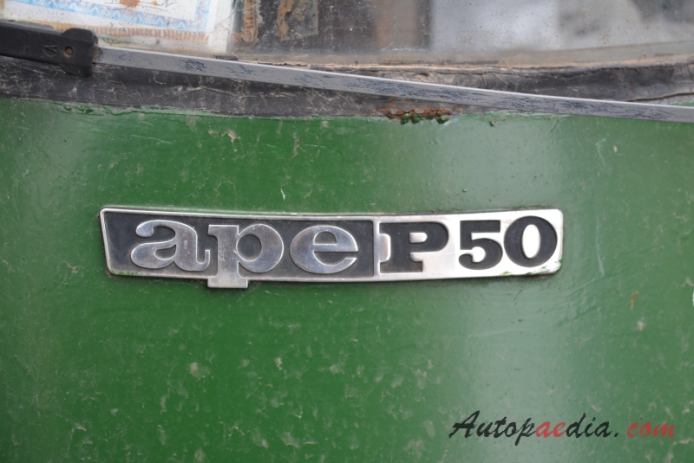 Piaggio APE 50 1. generacja 1969-1996 (P50), emblemat przód 