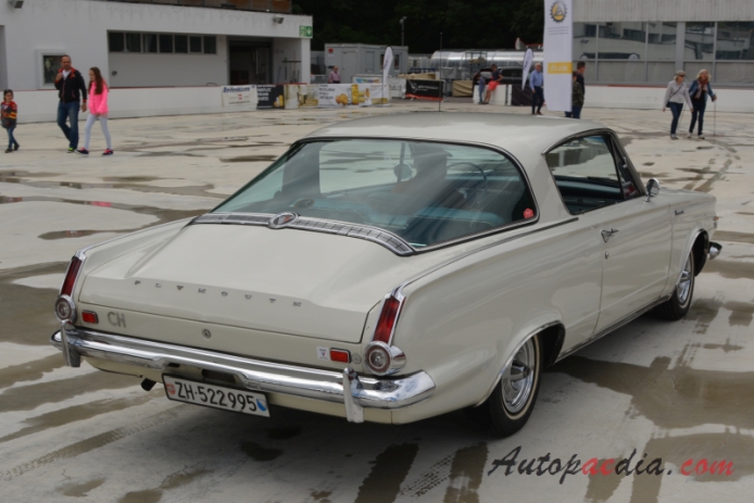 Plymouth Barracuda 1st generation 1964-1966 (1964-1965 V8 fastback Coupé 2d), right rear view