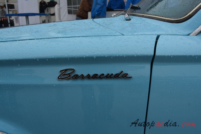Plymouth Barracuda 1. generacja 1964-1966 (1964-1965 V8 fastback Coupé 2d), emblemat bok 