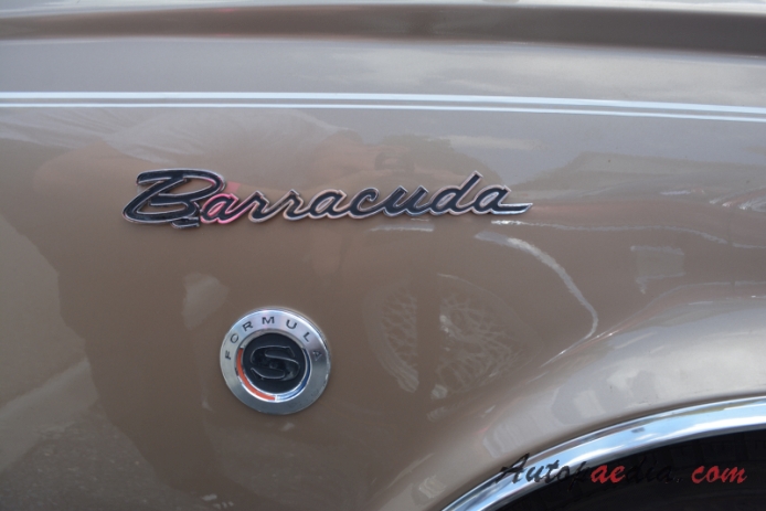 Plymouth Barracuda 1. generacja 1964-1966 (1966 Formula S fastback Coupé 2d), emblemat bok 