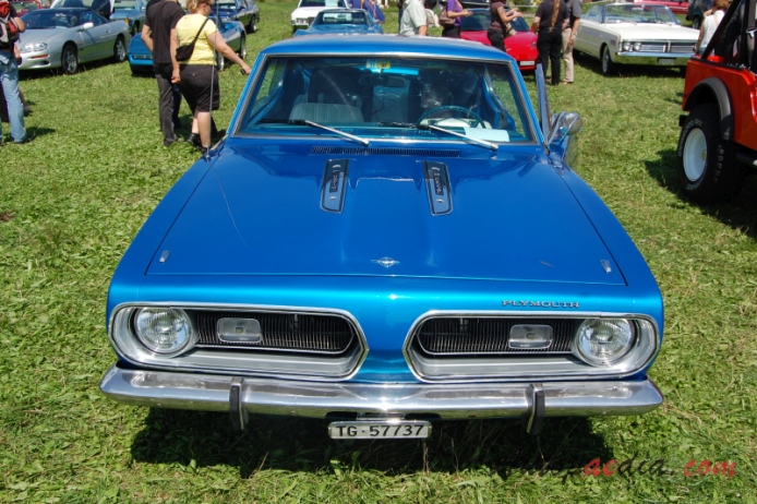 Plymouth Barracuda 2. generacja 1967-1969 (1968 Formula S 340 fastback Coupé 2d), przód