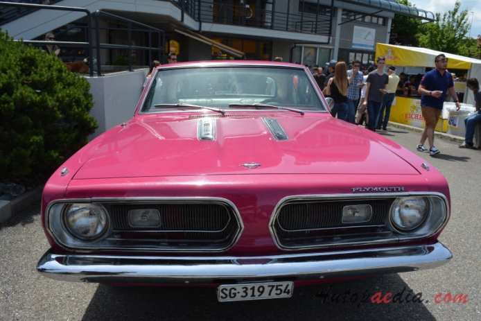Plymouth Barracuda 2nd generation 1967-1969 (1968 Formula S 340 notchback Coupé 2d), front view