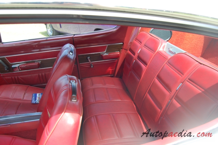 Plymouth Barracuda 2nd generation 1967-1969 (1969 Formula S 340 fastback Coupé 2d), interior