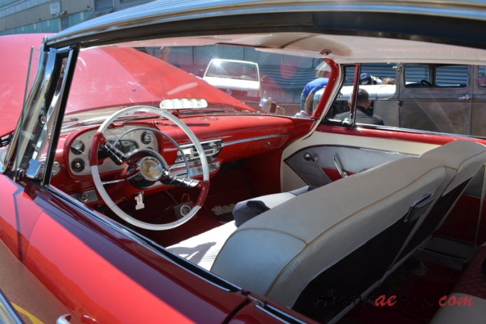 Plymouth Belvedere 3. generacja 1957-1959 (1957 hardtop Coupé 2d), wnętrze