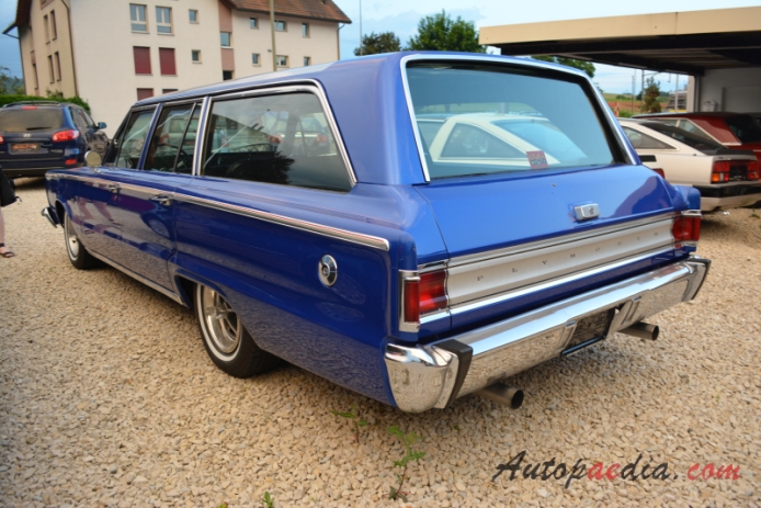 Plymouth Belvedere 6th generation 1965-1967 (1967 Belvedere II station wagon 5d),  left rear view