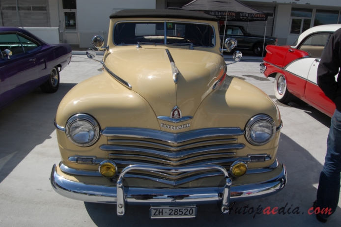 Plymouth Deluxe 1946-1950 (1946-1948 Special Deluxe cabriolet 2d), przód