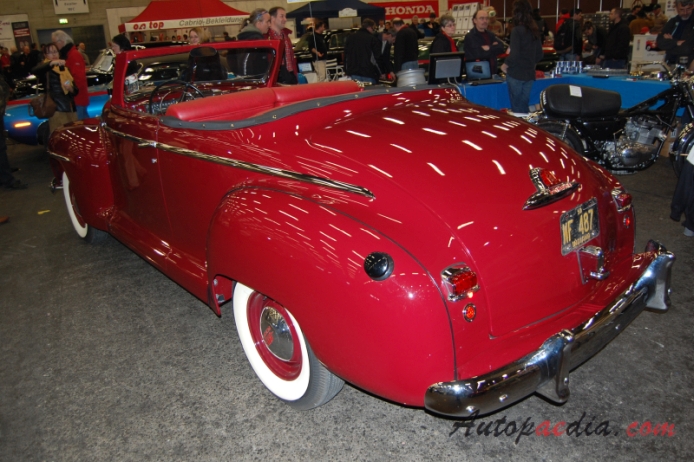 Plymouth Deluxe 1946-1950 (1946-1948 Special Deluxe cabriolet 2d),  left rear view