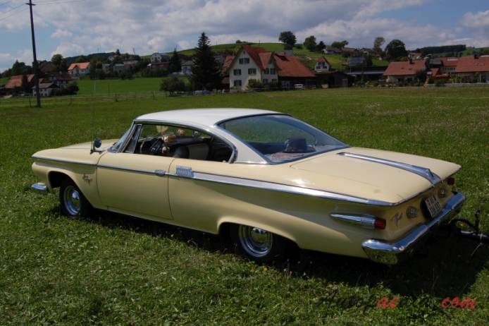 Plymouth Fury 2nd generation 1960-1961 (1961 2d Coupé),  left rear view