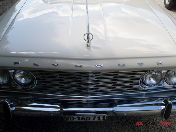Plymouth Fury 3. generacja 1962-1964 (1963 convertible 2d), emblemat przód 