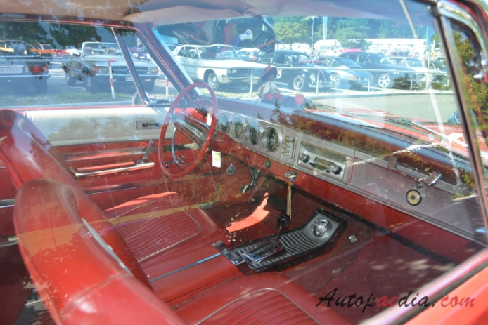 Plymouth Fury 3. generacja 1962-1964 (1964 Sport Fury hardtop Coupé 2d), wnętrze