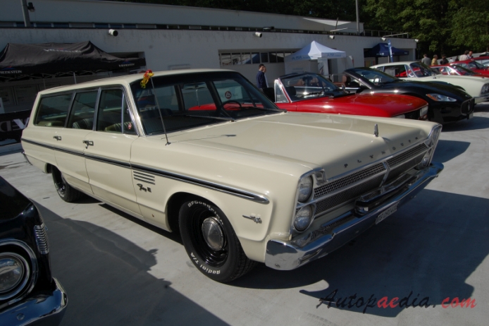 Plymouth Fury 4th generation 1965-1968 (1965 Fury III Station Wagon 5d), right front view
