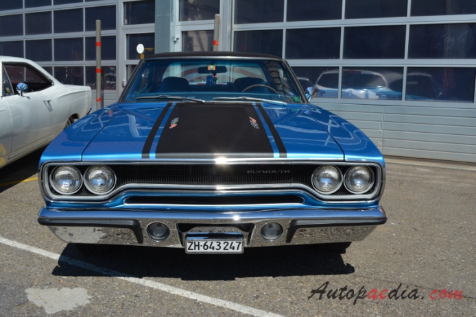 Plymouth Road Runner 1st generation 1968-1970 (1970 Plymouth Road Runner 440 Six Pack hardtop 2d), front view